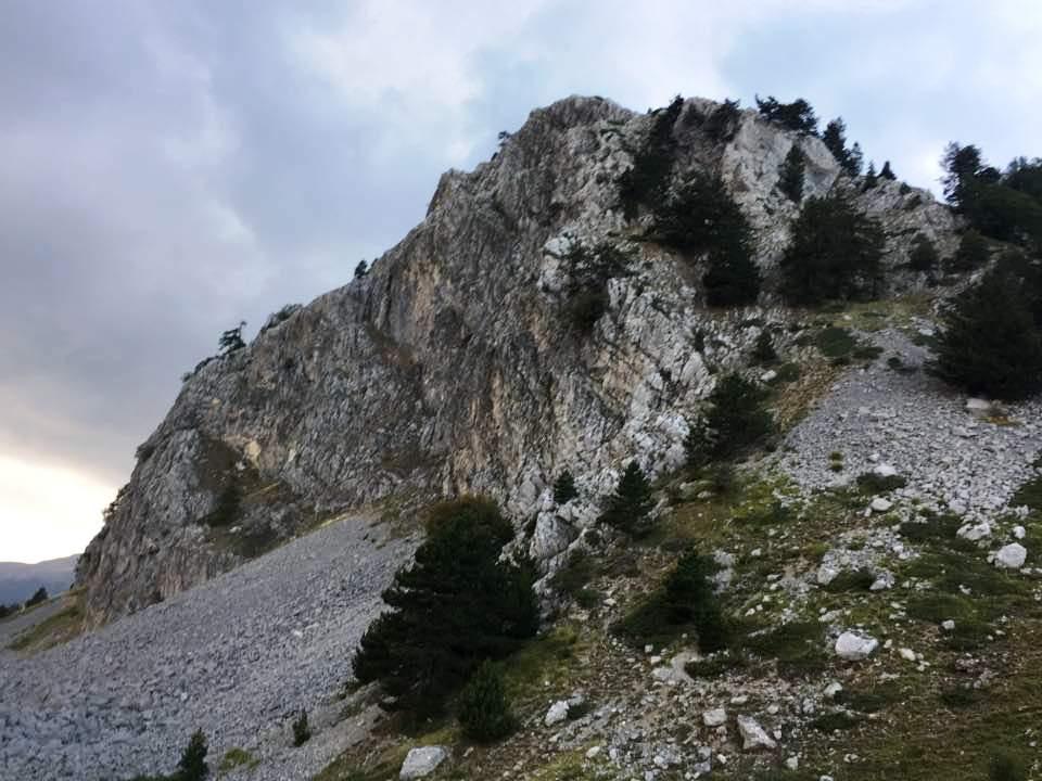 ΠΕΖΟΠΟΡΙΚΕΣ ΔΙΑΔΡΟΜΕΣ ΜΕ ΑΦΕΤΗΡΙΑ ΤΗΝ ΑΕΤΟΜΗΛΙΤΣΑ(ΚΙΑΤΡΑ ΜΟΥΚΑ) 1841 μ.